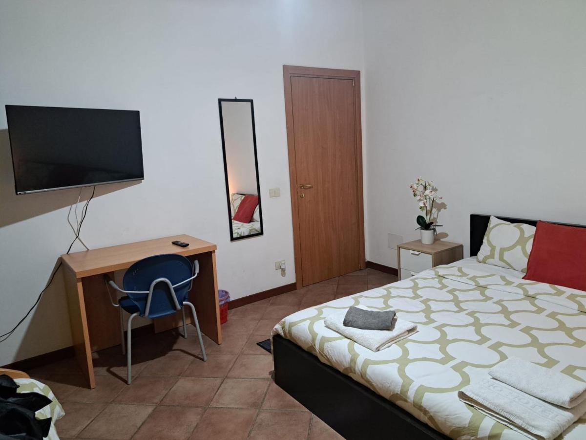 Centro Roma Metro Rebibbia Hotel Екстериор снимка